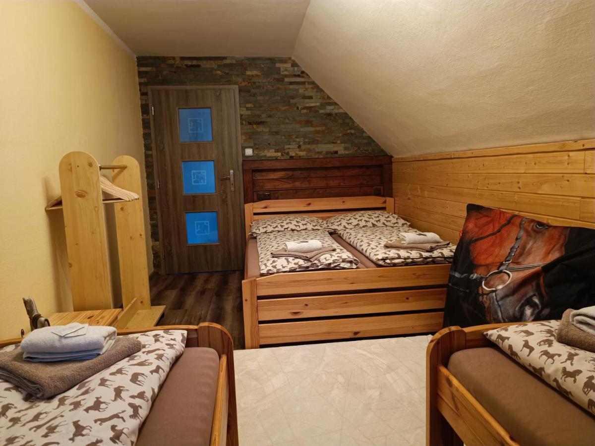 Jízdárna Malenovice Apartamento Malenovice  Exterior foto