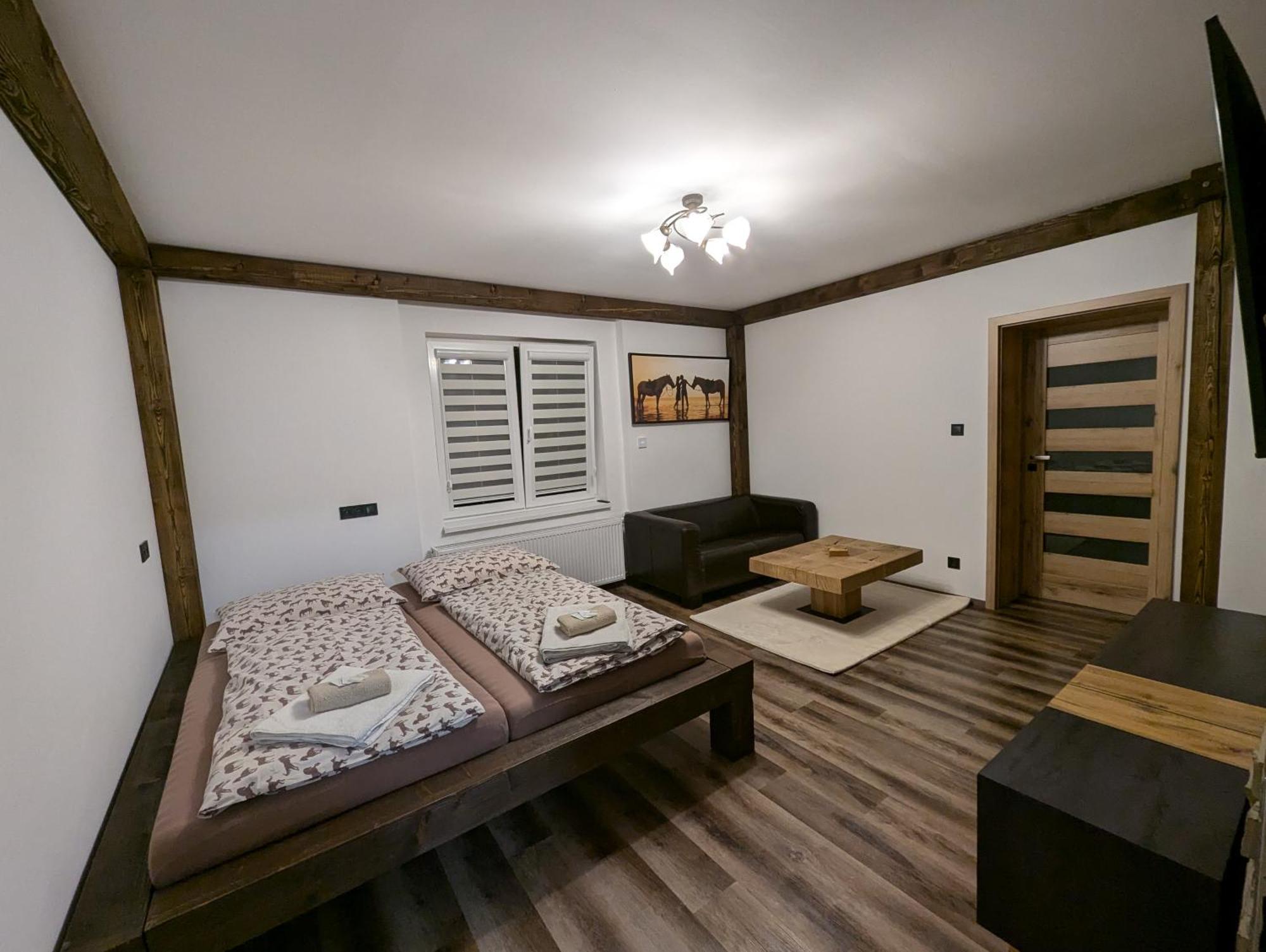 Jízdárna Malenovice Apartamento Malenovice  Exterior foto